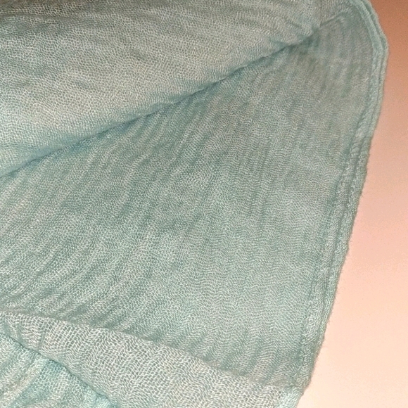 NWOT Mint Light Sheer Gauze Scarf Wrap - Picture 4 of 5